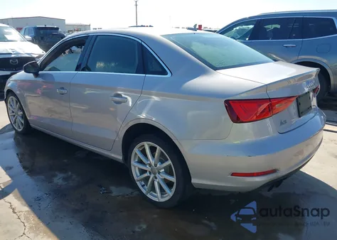 2015 Audi A3 1.8T Premium z USA, uszkodzony, nr VIN WAUCCGFF6F1049308